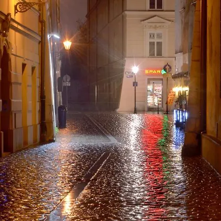 Toop - Near Market Square Apartment