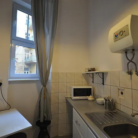 Hostel Yellow