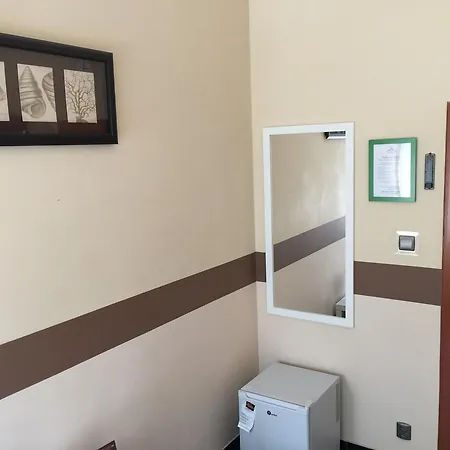 Hostal Appena & Cracovia