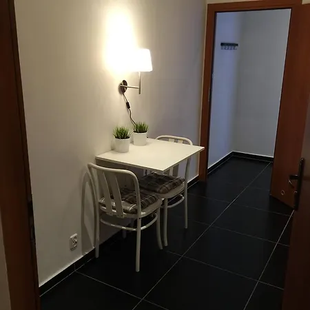 Hostal Appena & Cracovia