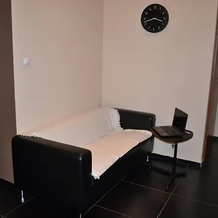 Hostal Appena & Cracovia
