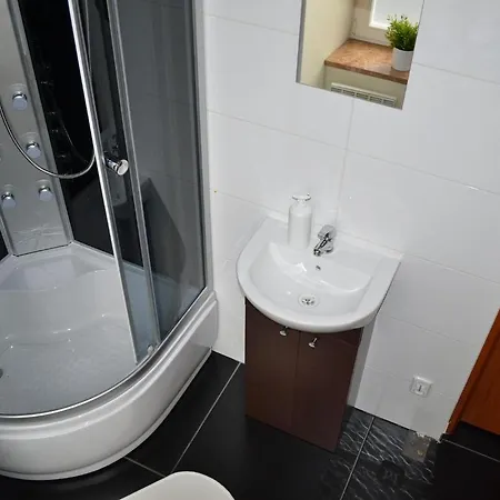 Appena & Hostal Cracovia