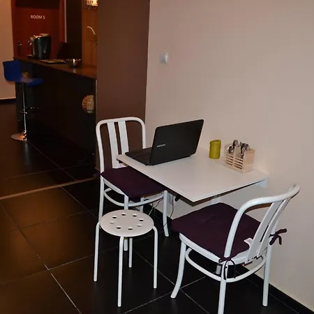 Appena & Hostal Cracovia