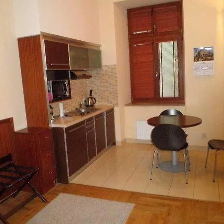 Red Brick Aparthotel 3*