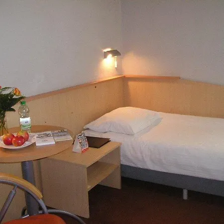 Hotel System 3*