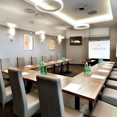 Otel Golden Tulip Center 4*