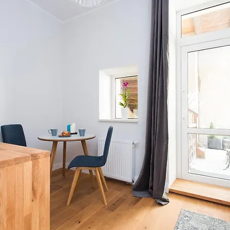 Apartwawel