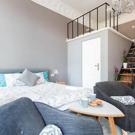 Aparthotel Apartwawel *