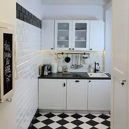 Designer In The Heart Of 4th Floor No Lift Apartment Krakow
