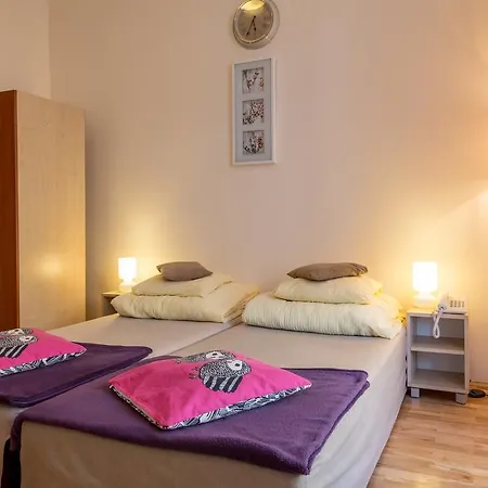 Hostel 24