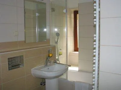 Red Brick Aparthotel 3*