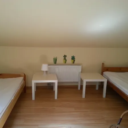 Hostel Apart & Hostel Guest Room Brendan