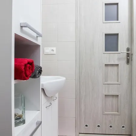 Apartment World *