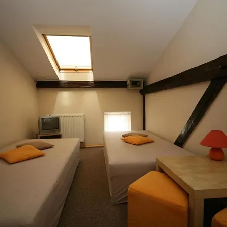 Hostel 24