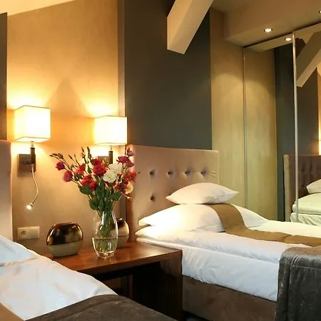 Unicus Old Town - Destigo Hotel