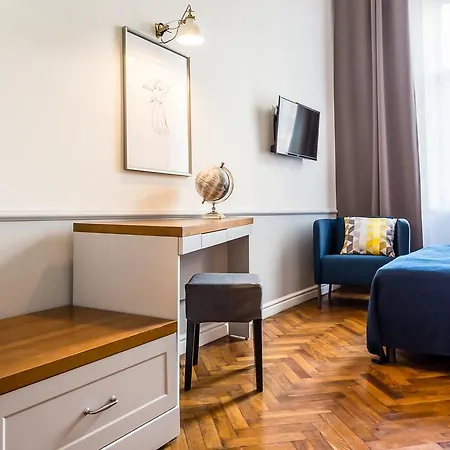 Aparthotel Angel House 3*