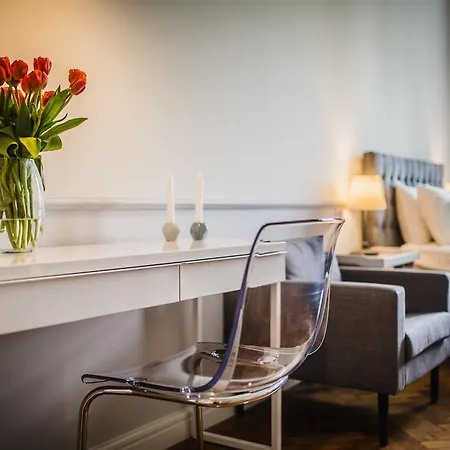 Angel House Aparthotel 3*