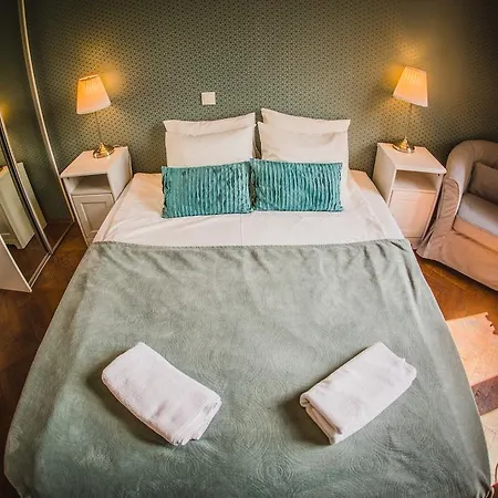 Aparthotel Angel House 3*