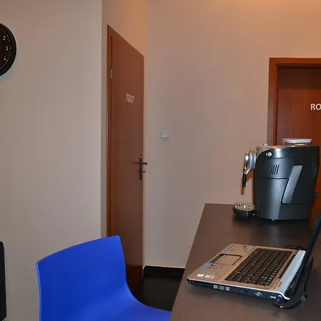 Hostal Appena &