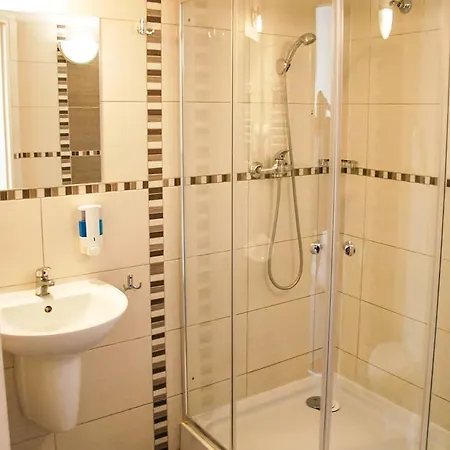 Aparthotel Kadetus 2*