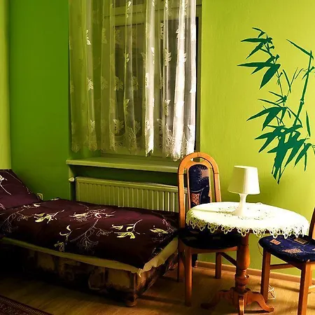 Tara Hostel *