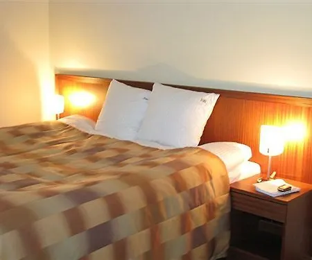 Red Brick 3*