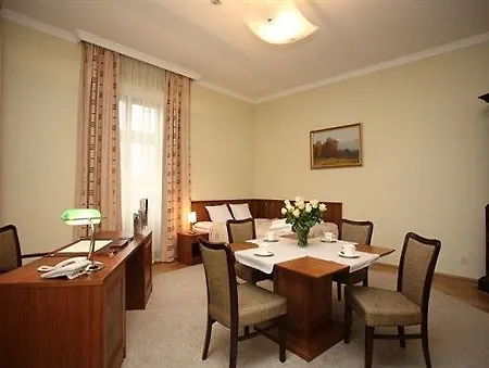 Red Brick Aparthotel