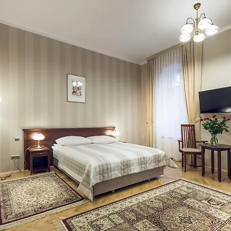 Royal Hotel