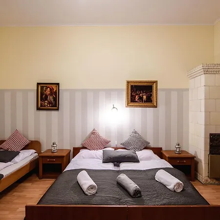 Apart-hotel Golden Lion Guest Szewska 19 3*