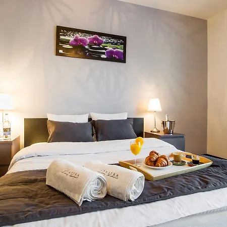 Hotel apartamentowy Angel City Center Luxury By Amstra *