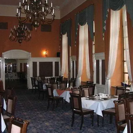 Royal Hotel 3*