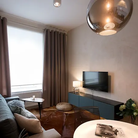 World Apartment *