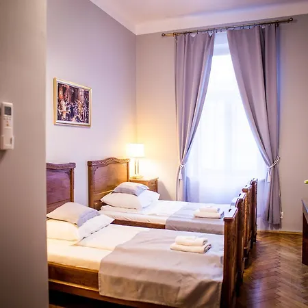Aparthotel Maria 2*
