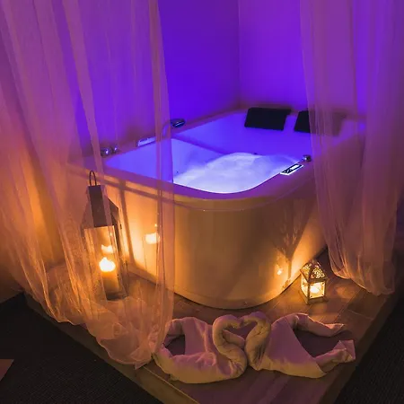 Hotel Czarno Na Białym 3*