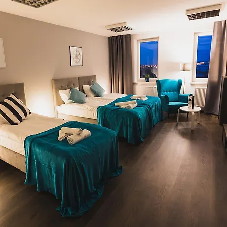 Czarno Na Białym Hotel