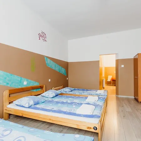 Tara Hostel *