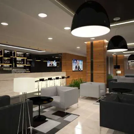 Q Hotel 4*