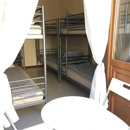 Ametyst Hostal *