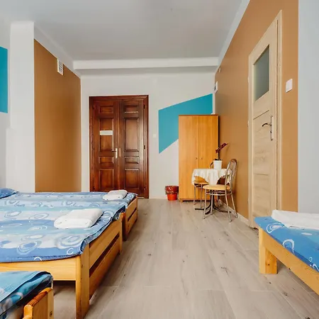 Tara Hostel *