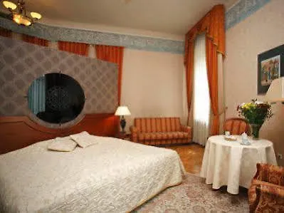 Ostoya Palace Hotel Cracóvia