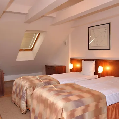 Red Brick Aparthotel 3*