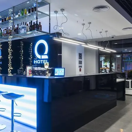 Q 3* Krakow