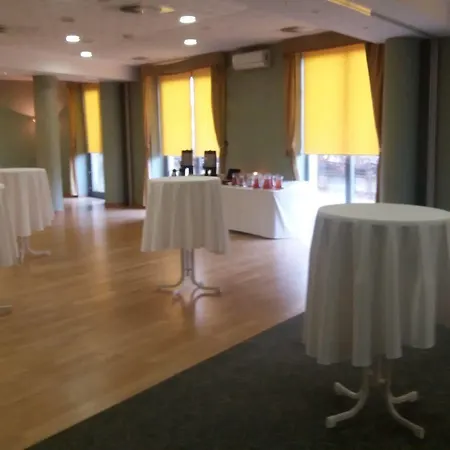 Sympozjum & Otel 4*