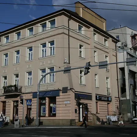 Globus Aparthotel