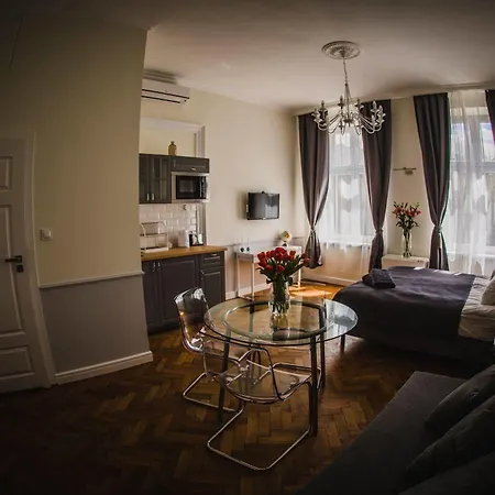 Aparthotel Angel House