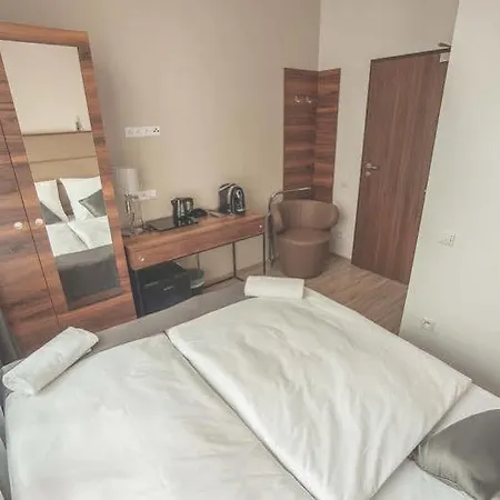 מלון דירות Grodzka Royal 3*