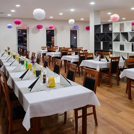 Travel Hotel apartamentowy 3*