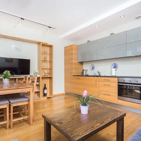 Inpoint Old Town Szeroka Apartament *
