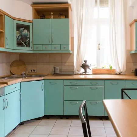 Apartment One & Only Center Up To 8 Guests