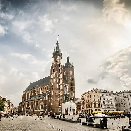 Lion - Your Own In Cracow Apartmán *